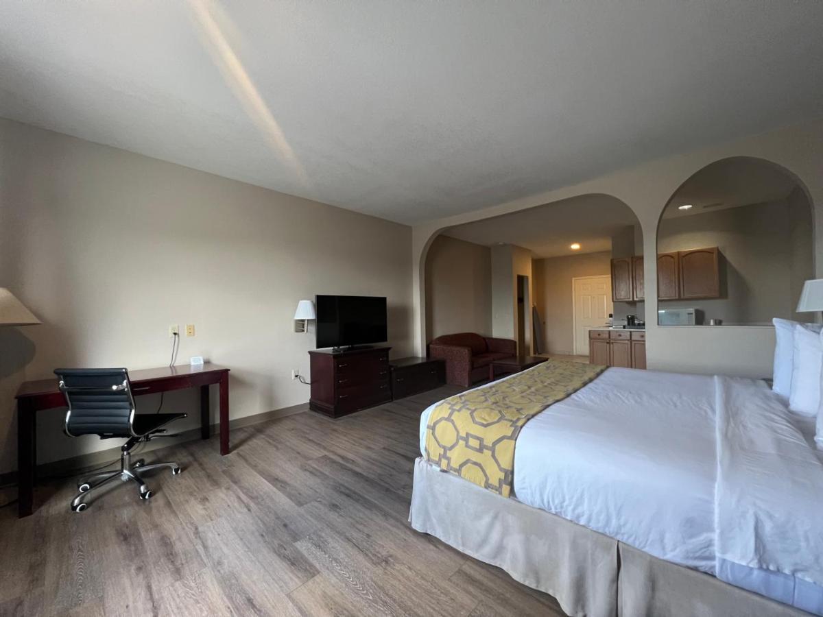 Baymont By Wyndham Houston Brookhollow Exterior foto